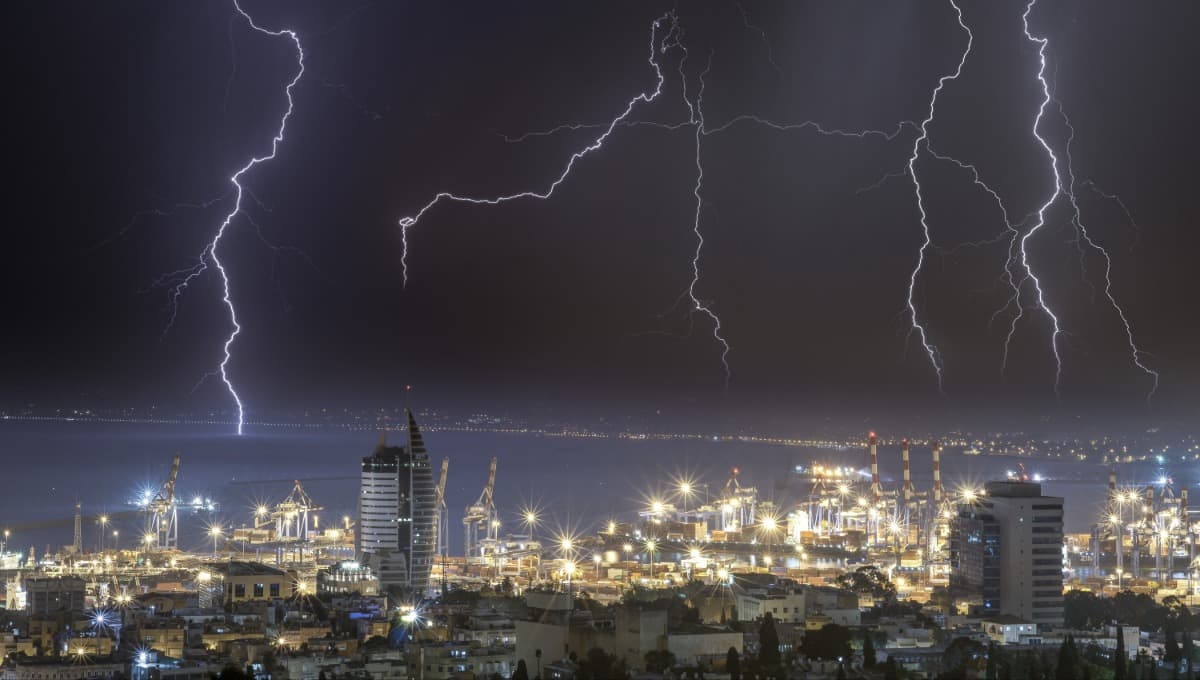 הגשם חוזר לשני אזורים, סופות רעמים בדרך | תחזית מזג אוויר