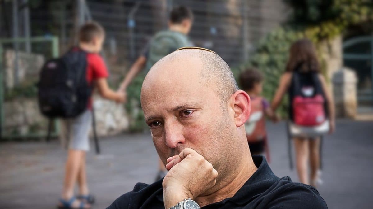 בנט הודיע: אחרי הבחירות אסגור את משרד החינוך