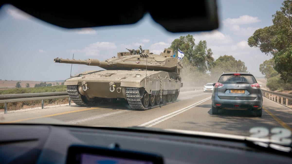 שלוש שנים למלחמה: מהקרבות בעוטף ועד הירי לצפון | 30 תמונות שלא נשכח