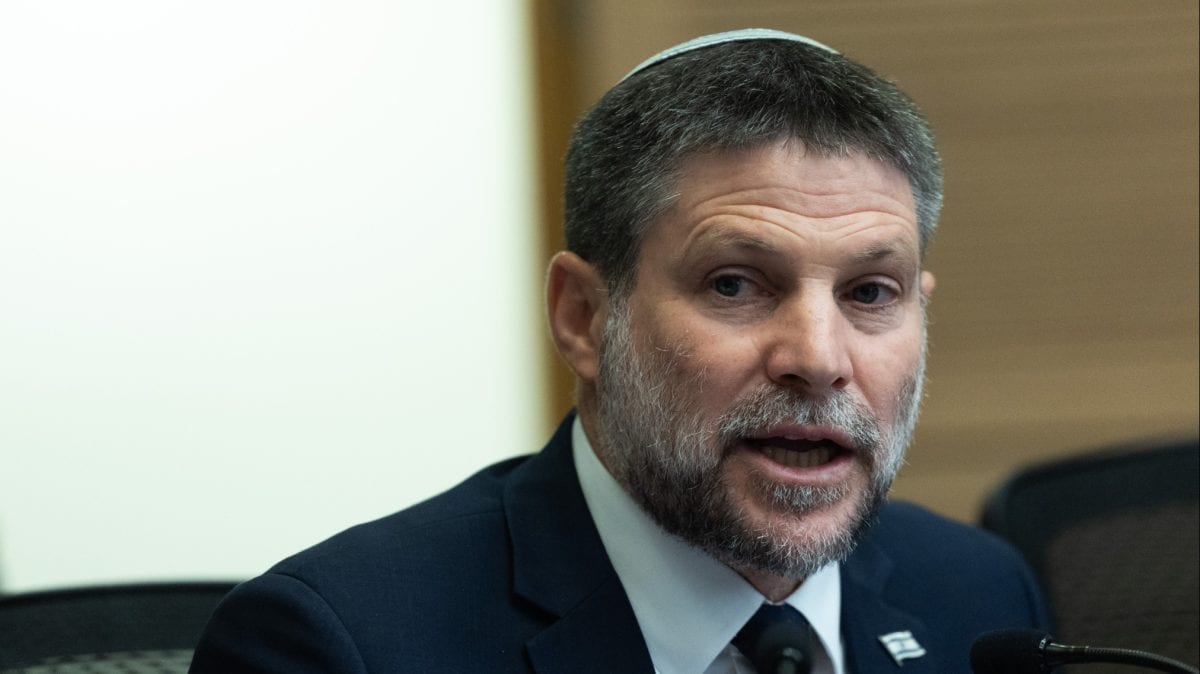 בכיר במפלגה של איזנקוט לא פוסל את סמוטריץ': "יוכל להצטרף"