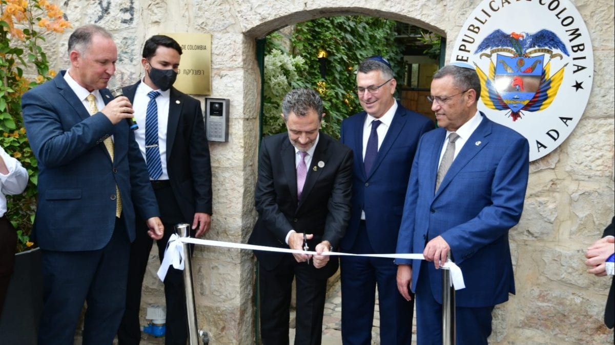 העשירית בירושלים: מדינה חדשה פתחה שגרירות בבירה