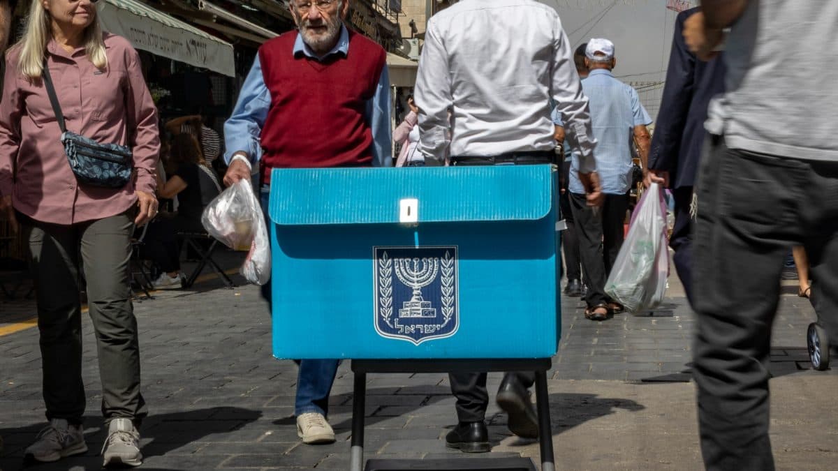 לראשונה ביום הבחירות: האפליקציה שיש בכל טלפון תאתר לכם קלפי נגישה