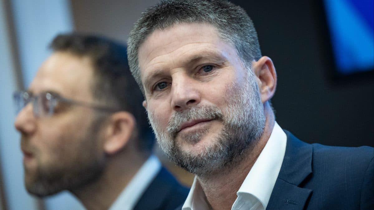 ארבעה ימים לבחירות: סמוטריץ' קיבל בשורות טובות במיוחד | סקר מנדטים