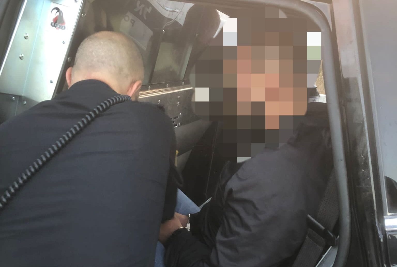 חשד לעבירות מין בבת 14 בחולון: בן 20 נעצר ומעצרו הוארך