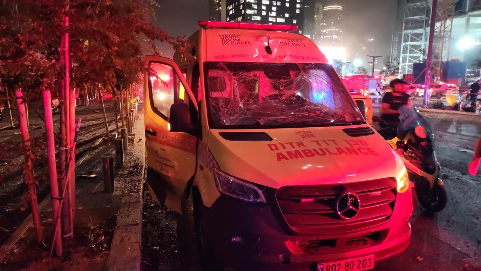 שריפה בסאונה בבת ים: בן 86 נפגע משאיפת עשן וכוויות