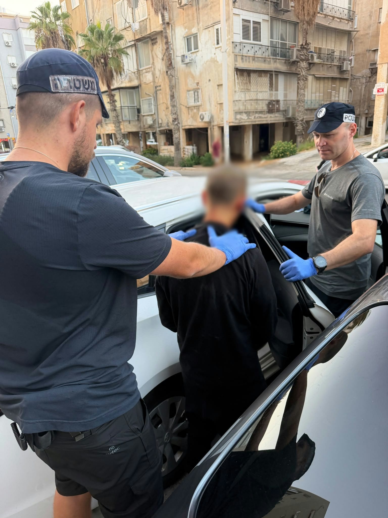 ויכוח בכביש בבת ים הסתיים בתקיפה: בן 18 נעצר, גבר בשנות ה – 70 נפצע
