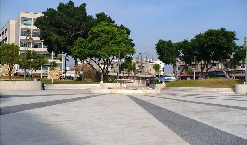 פתח תקווה בוחנת להפוך את קניון לב העיר למוקד ירוק וקהילתי