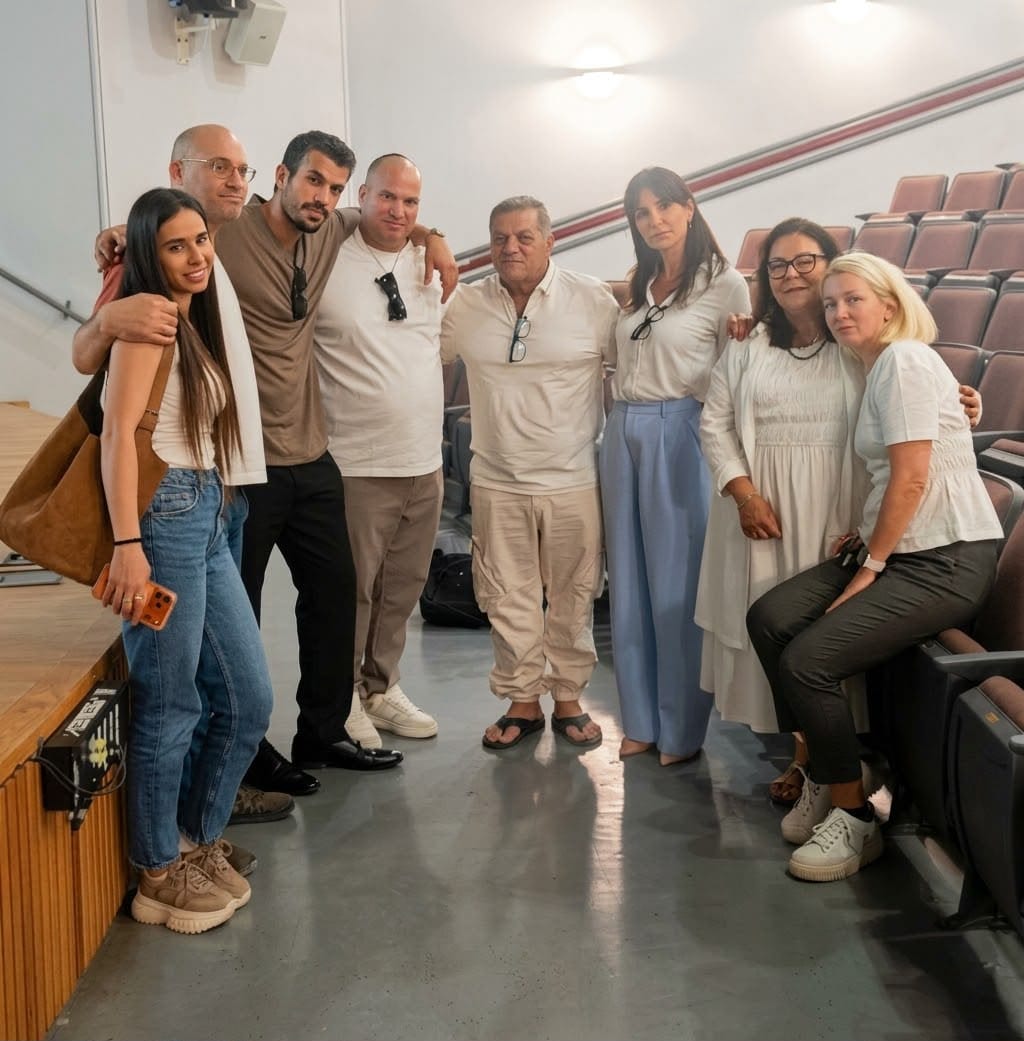 סגירת מעגל באילת: יהונתן סודאי חזר לבית הספר שבו למד וסיפר על החברים שאיבד ב – 7 באוקטובר
