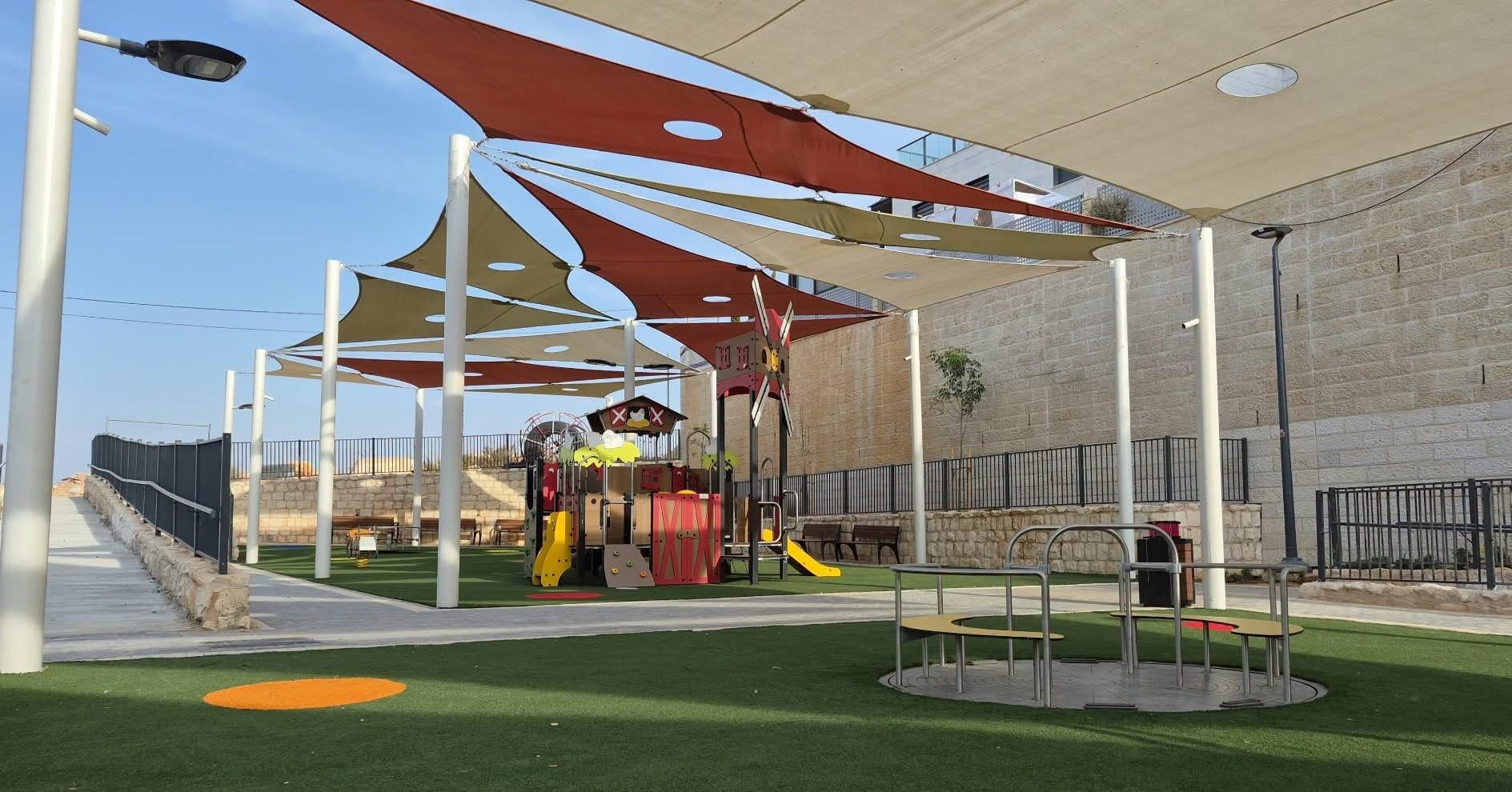 גינת משחקים חדשה נפתחה בראש העין: הכירו את פארק "האוכף" במתחם הנביאים