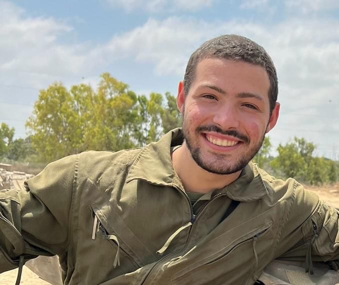 שלוש שנים ל – 7 באוקטובר | 760 ימים נתניה חיכתה לאיתי חן, בית הספר שלו לא הפסיק להשאיר לו מקום