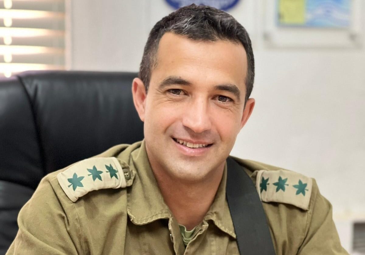 שלוש שנים ל – 7 באוקטובר | "כאן קודקוד מכריז מלחמה": אסף חממי חזר הביתה, וראש העין מגדלת דור על שמו
