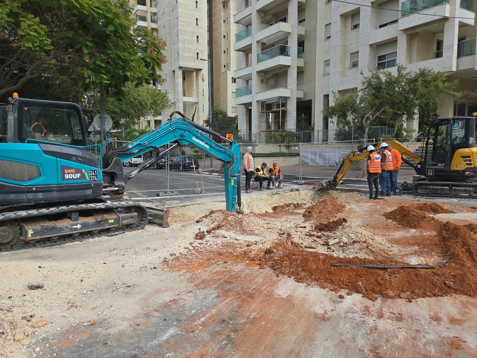 "אנשים לא יכלו לצאת מהבתים, אני מתנצל באופן אישי" – יוסי ברודני הגביל את עבודות נת״ע בכיכר בין השעות 9:00-21:00