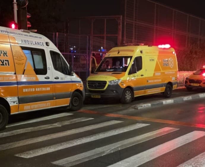 ירושלים: בן 13 החליק עם אופניים ונפצע בינוני בשדרות הרצל