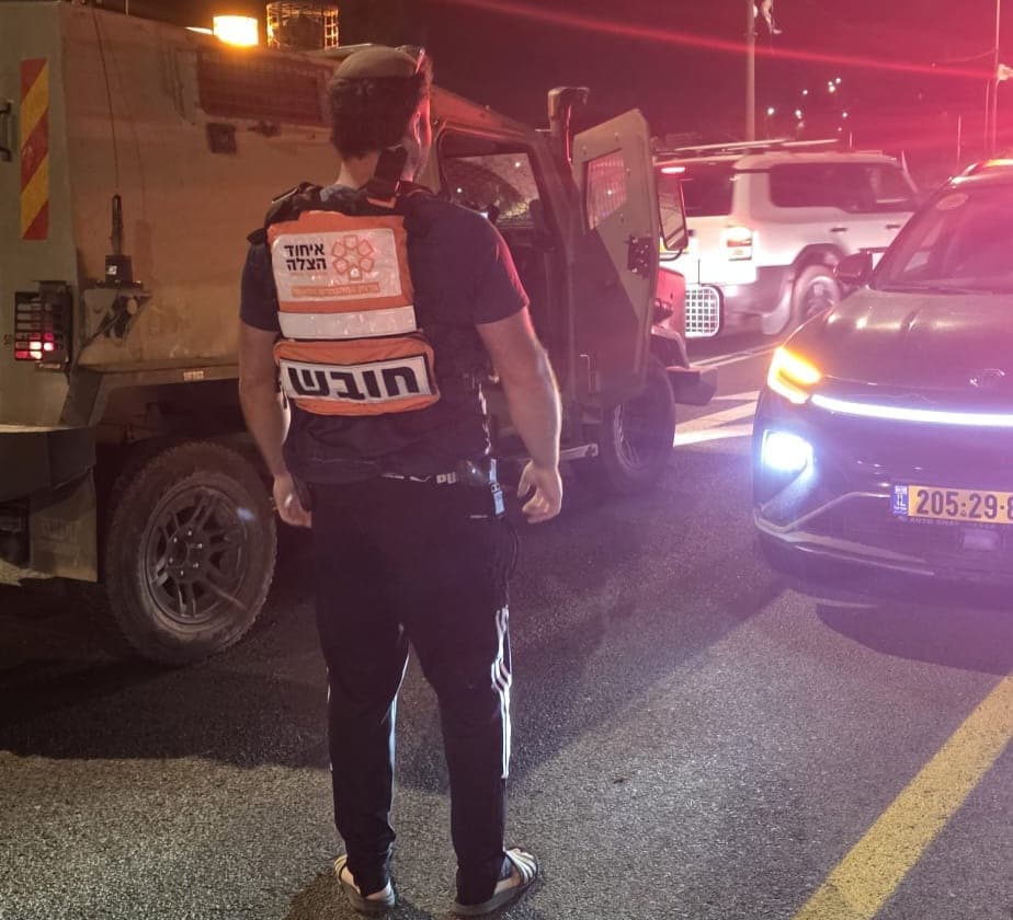 נער בן 16 נפצע בינוני מפגיעת רכב סמוך לעטרת; בתחקור ראשוני נשלל פיגוע