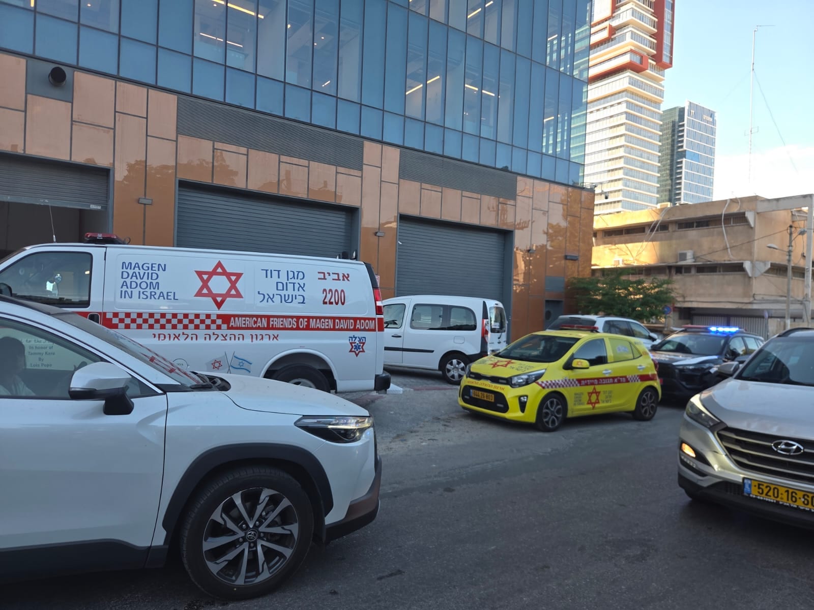 בן 40 נפצע קשה לאחר שנפל מגובה באתר בנייה בבני ברק