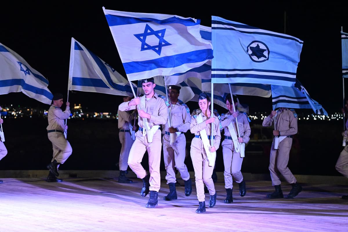 במדי חיל האוויר: 30 תלמידים באילת הושבעו למסלול "פלדה כחולה"