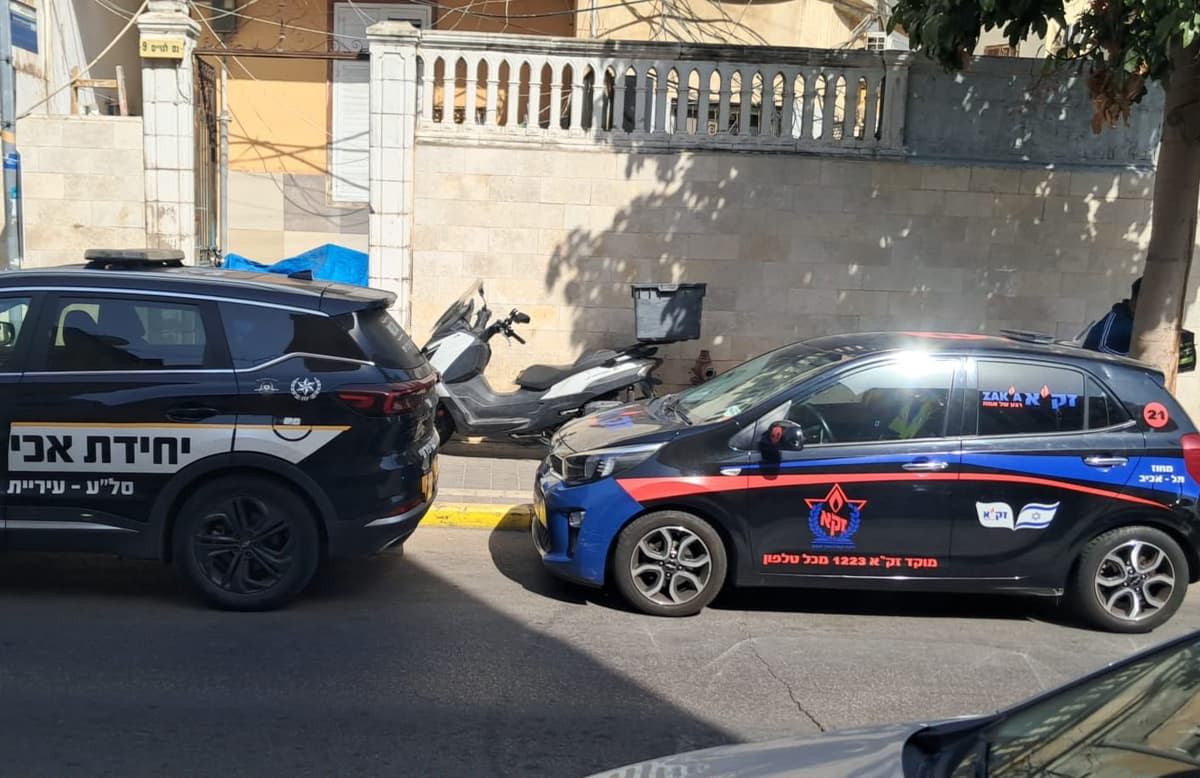 גבר כבן 50 אותר ללא רוח חיים בעיר תל אביב