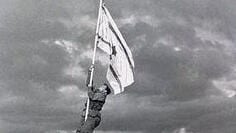 אחרון מניפי דגל הדיו באילת הלך לעולמו בגיל 95: "לא הבין אז את גודל האירוע"