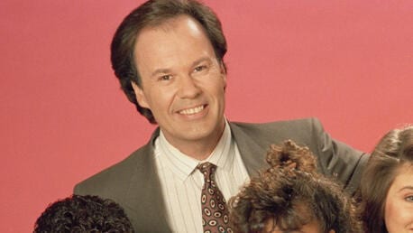 השחקן דניס הסקינס (״הצלצול הגואל״) הלך לעולמו בגיל 75