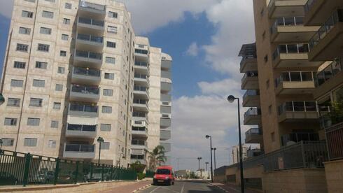 עם מעלית וחניה: איפה נמכרה דירת 4 חדרים בפחות ממיליון שקל?