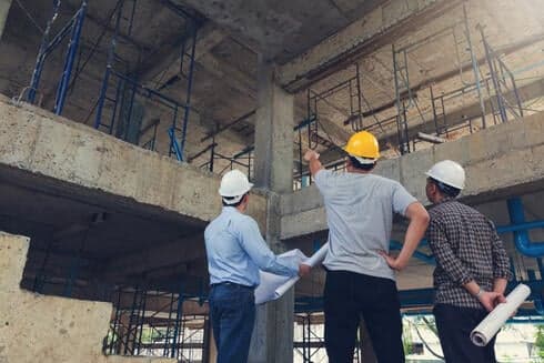 "קבלני שיפוצים הפכו לשליחי וולט": זעקת המחסור בעובדים בענף השיפוצים