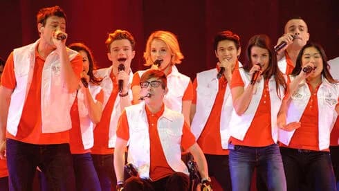 יותר מעשור אחרי הפרק האחרון: Glee חוזרת, אבל מי מהכוכבים ישוב?
