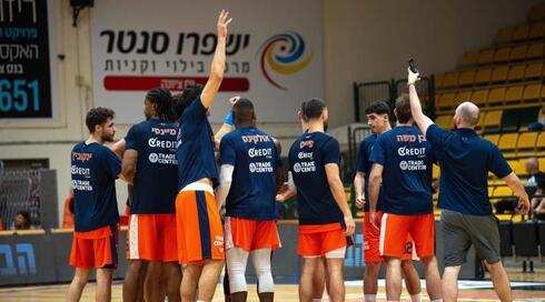נשארה מושלמת: נס ציונה גברה 72:77 על חולון