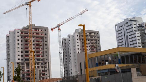 שיא בהיתרי בנייה ב-2025, אבל ירידה במספר הדירות שהגיעו לאכלוס