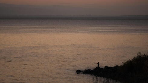 התחזית: ירידה בטמפרטורות, לקראת גשם מקומי וחשש לשיטפונות בדרום