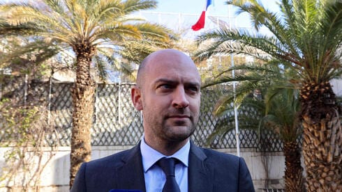 מבוכה בצרפת בעקבות הדיווח על מכירת נשק לישראל: "בודקים, ננקטו צעדי זהירות"