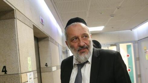 דרעי באמירה מנותקת: "הורים ששולחים את בנם לישיבה חוששים שהוא ייעצר"