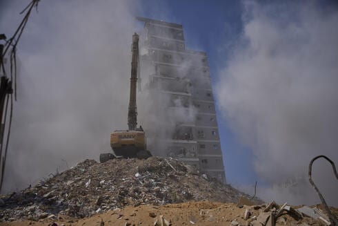 ברגע האחרון: אושר שיקום המתחמים שנפגעו מטיל איראני בבת ים