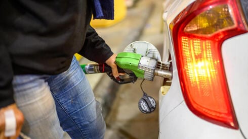 Israel weighs new fuel discount as gas hits yet another record
