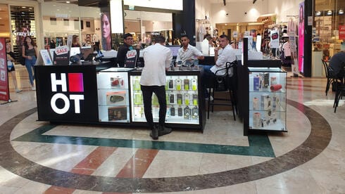 רשות התחרות אישרה את מכירת הוט מובייל לפי שווי 1.8 מיליארד שקל