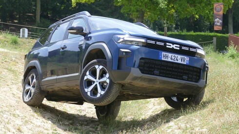 דאצ'יה ביגסטר היברידי 4X4 (סיבוב בזק) - לקהל הרחב