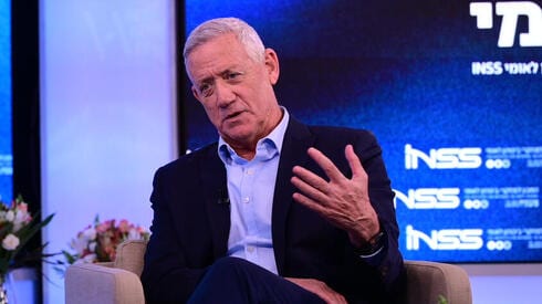 המסר הסמוי של גנץ: אתמודד רק אם אהיה בטוח שאעבור את אחוז החסימה