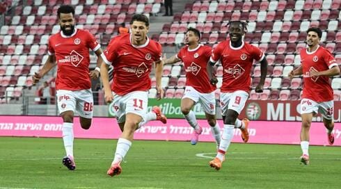 סמבה בשניים: הפועל ת"א גברה 0:2 על קטוביצה