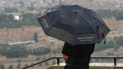 גשם נדיר באוגוסט: מהצהריים בצפון, בלילה במרכז - וחשש להצפות | התחזית המלאה