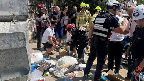 חשד לניסיון רצח מזעזע בירושלים: השליך את אחיו תשוש הנפש לפח מוטמן