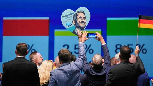 היסטוריה בגרמניה: ניצחון מוחץ למפלגת הימין הקיצוני
