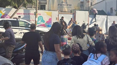 שערורייה בבני ברק: התלמידים הגיעו לבי"ס הממלכתי-דתי - וגילו שהעירייה ריתכה את השער