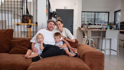 "מזגתי לו את כל הבירות ואמרתי: עכשיו תסתום את הפה ותן לי לסגור את הפאב"