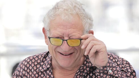 ג'רמי תומאס, הבמאי והמפיק זוכה האוסקר, הלך לעולמו בגיל 77