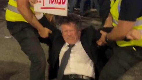 כשהסוסים והסרטונים כבר ברחו מהאורווה