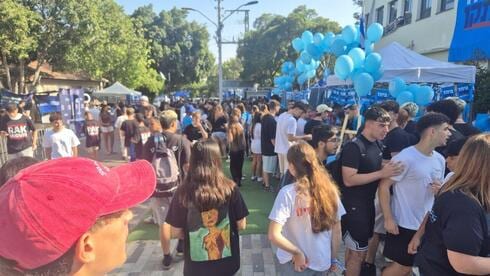 איזנקוט, בנט ואוחנה ניסו לשכנע: היום - בחירות בתיכון שחזה את המהפכים