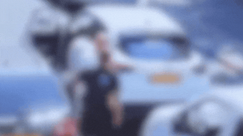 בגלל ויכוח בכביש: דקר והתנפל באגרופים - עד שנפל | תיעוד