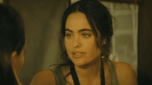 מזל שדר זוזובסקי מצאה אהבה על הסט כי זו ההצדקה היחידה לקיומה של הסדרה הזו