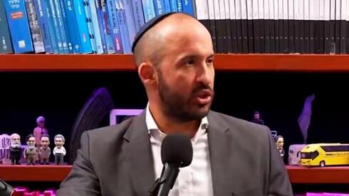 מגיש הפודקאסט הימני: גם אם חיילי צה"ל ימותו בעימות עם מתנחלים - זה טוב | צפו