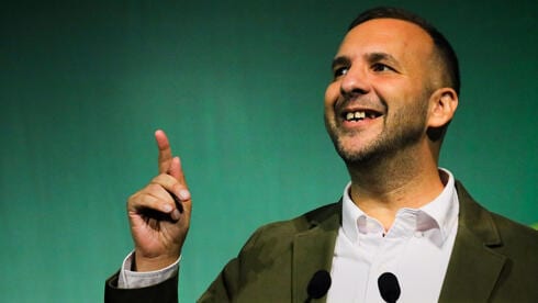 UK Greens vote on motion critics say backs Israel’s destruction; Jewish leader to abstain