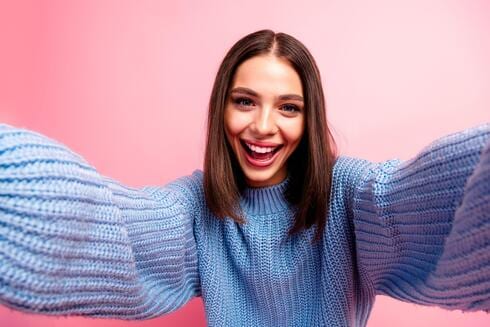 Your selfie is lying to you: how phone cameras distort your face and fuel beauty anxiety